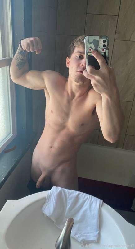 Beautiful and so Powerful👀😎