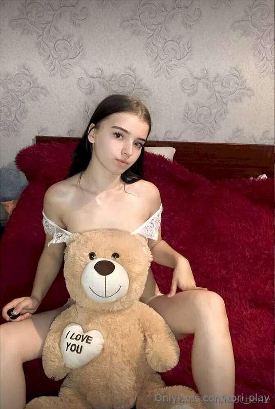 @leacherieMy fetish will make YOU crazy! You’re one click aw..