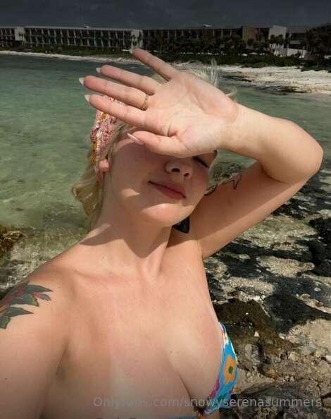 Can you make my day awesome? 🌞💋