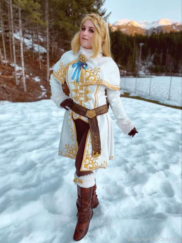 Zelda! Made a lil trip of it and so I’m spending the night i..