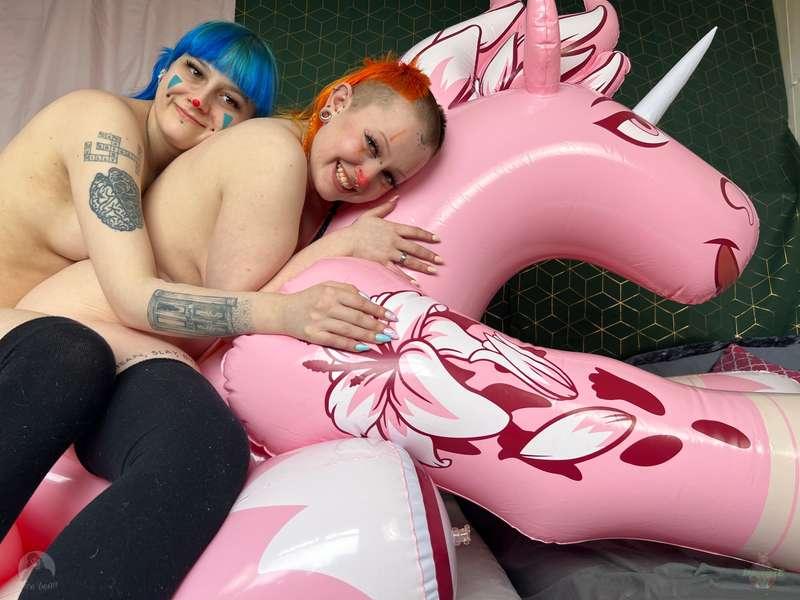 with blaire #clown #clowns #clowngirl #inflatable #inflatables #fetish #cute #bluehair #petite #pigtails #british #english #scottish #asian #alt #girlgirl #altgirl #alternative 