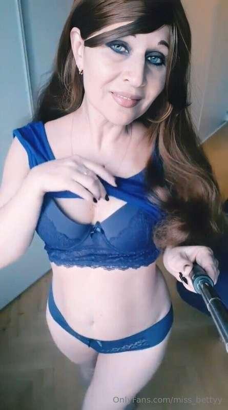 i know what you want… 😏 DM me to make it happen 💋
