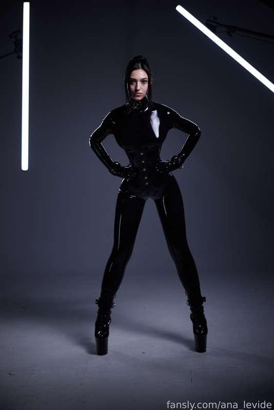 ana_levide image #130