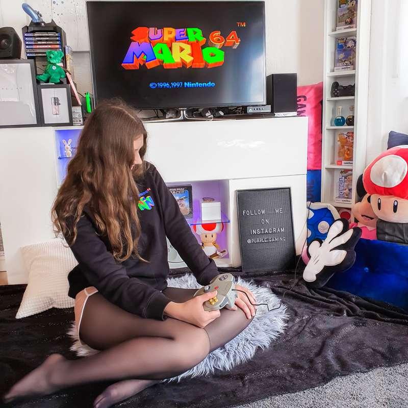 Super Mario 64 😊