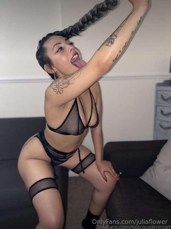 ❌stop scrolling fake account's❌
✅come and undress a real gir..