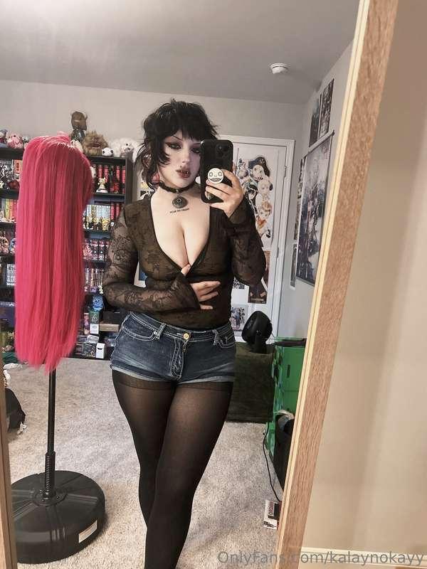 be honest with me... would u even survive having my legs wra..