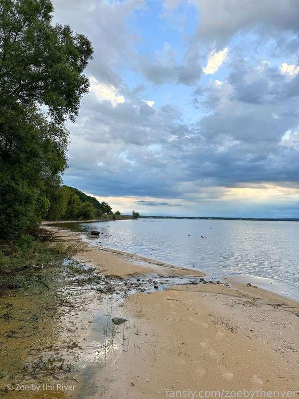 zoebytheriver image #8