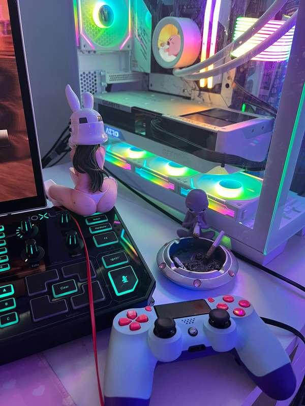 who wants to go 1v1 with me? 😈