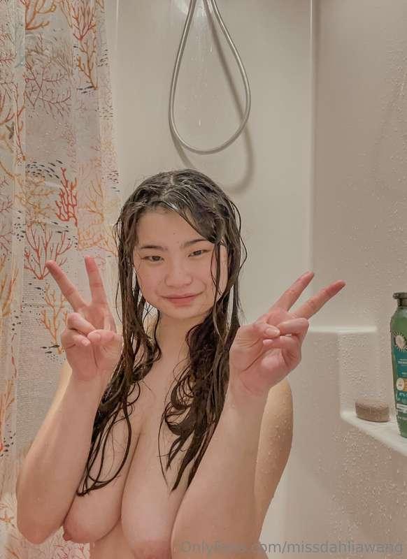 SHOWER TIME HEHEHEHE Second part coming tomorrow!!I feel rea..
