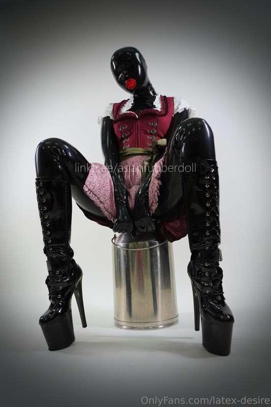 latex-desire image #5