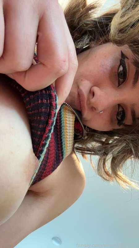 sincerlyyneon image #1