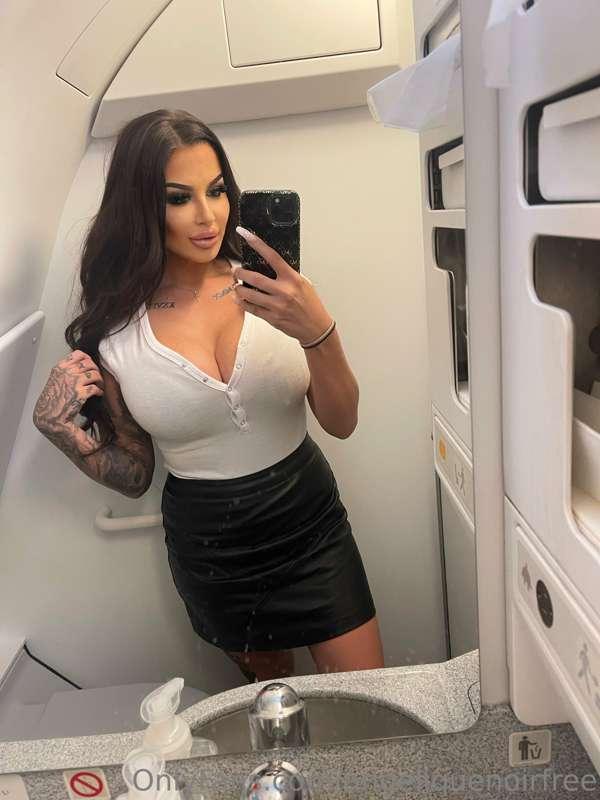 Would anyone fck me on a ✈️