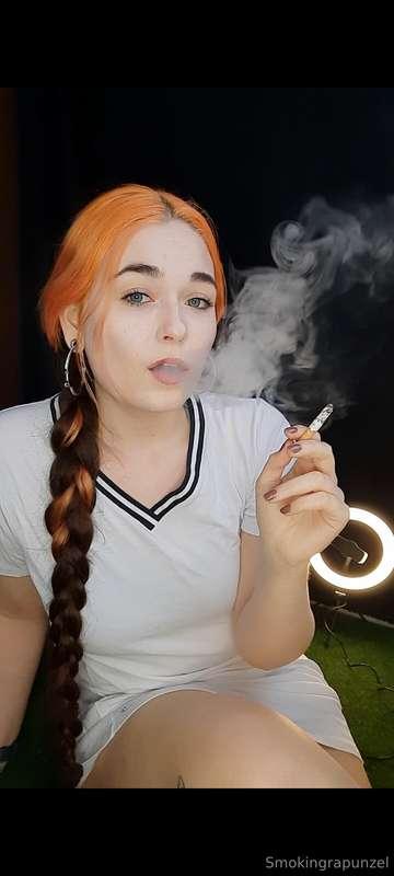 smokingrapunzel image #2