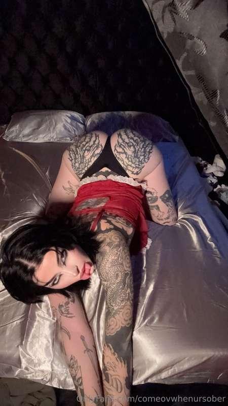 how do you like this angle? bet you can see every little cur..