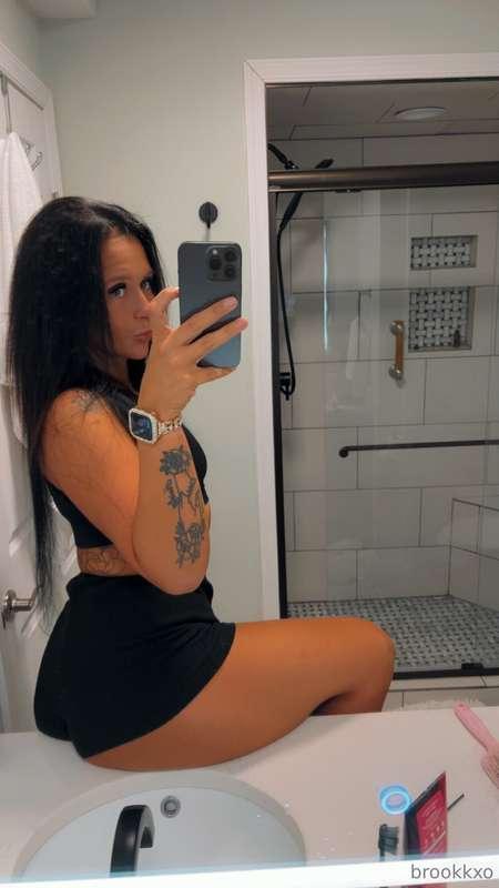 do you prefer hairy or shaved women? 😉