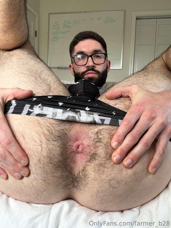 Who wants to fill my tight hole up 😁