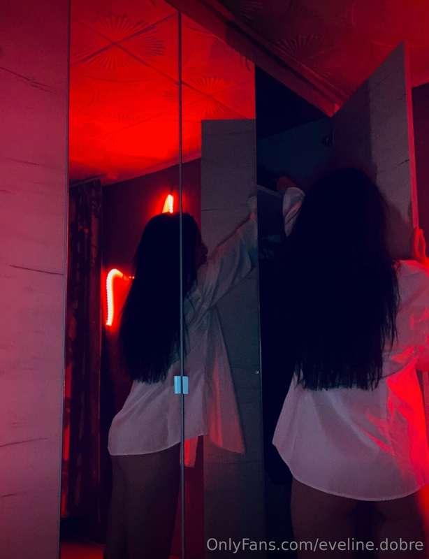 Do you like my outfit? 🥰