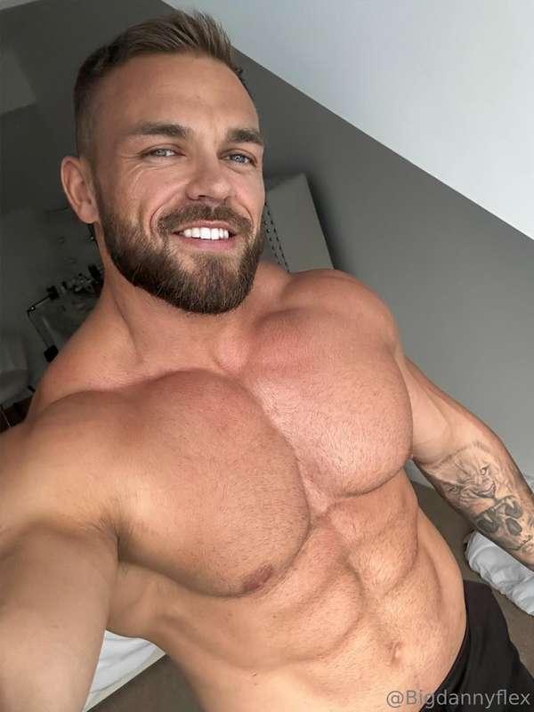 Do you like these muscles? 😏🔥