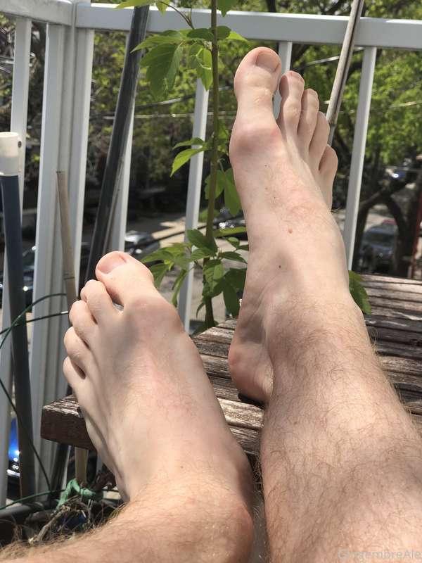 Sun’s out feet’s out 🌞