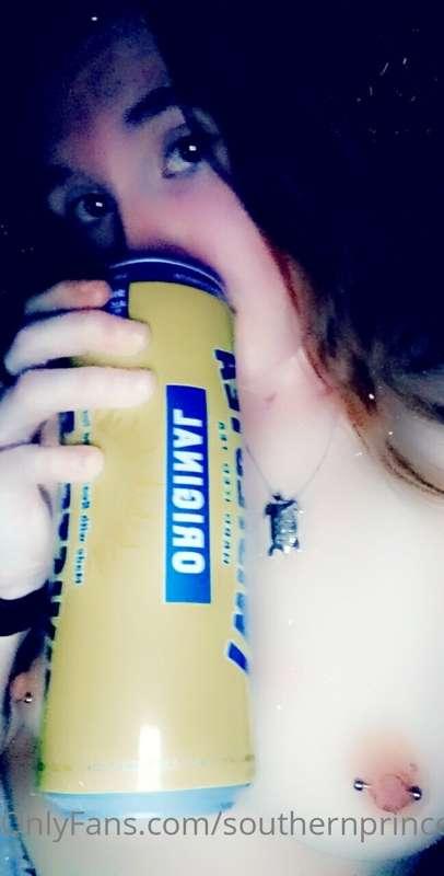 Daddy's princess is always looking for chaos 🍑🤤💯😈