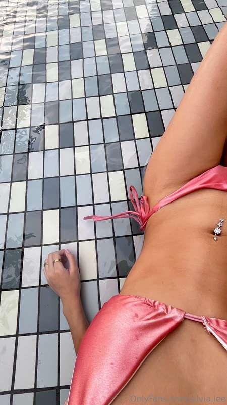 Soaking wet and ready to reveal everything… just for you 😘
