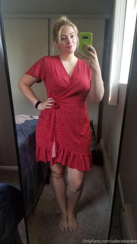 Like my dress? 🤗