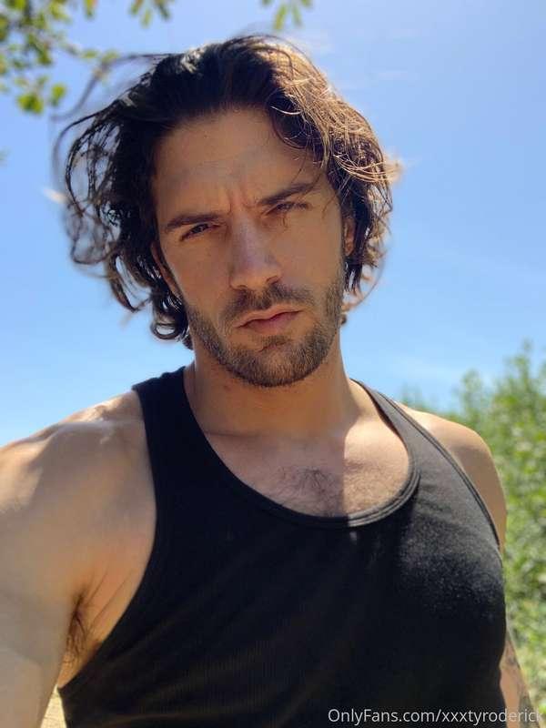 Had a beautiful hike today! I hurt myself in the gym so I ca..