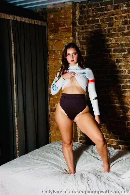 Hey, let me know in the DMs where you found my page?🥰🥰