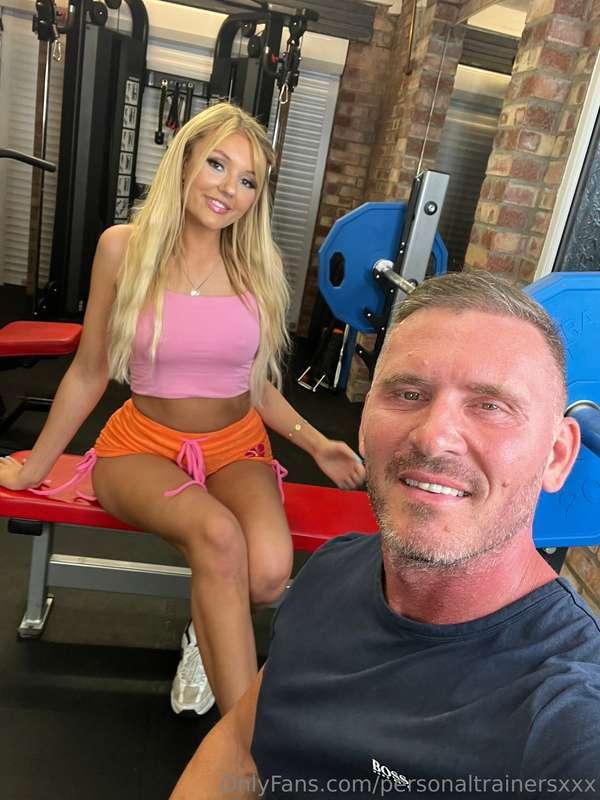 Happy days in the famous pump house gym 😃😃 @marcrosexxx @soc..