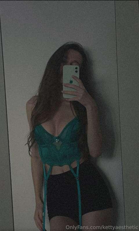 Already miss these sunny days when I can go on a date with y..