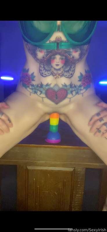 #fyp

Haven’t had sex since before Christmas and vow to stay celebate till I find " the one " or " the one " comes back 😊 so going to be posting a lot more solos from now on 😂 what do you think ? Do you like watching me play on my own ? 12 minute Video just uploaded , make sure you subscribe.

#fyp #solo #dildo #hugedildo #inked #tattoos #milf #gape #gaping #pussy #petite #tight #cougar #dirty #celebate #british