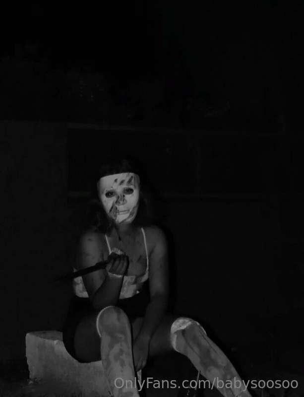 We remember the production of Halloween 🥵😈
which photo was y..