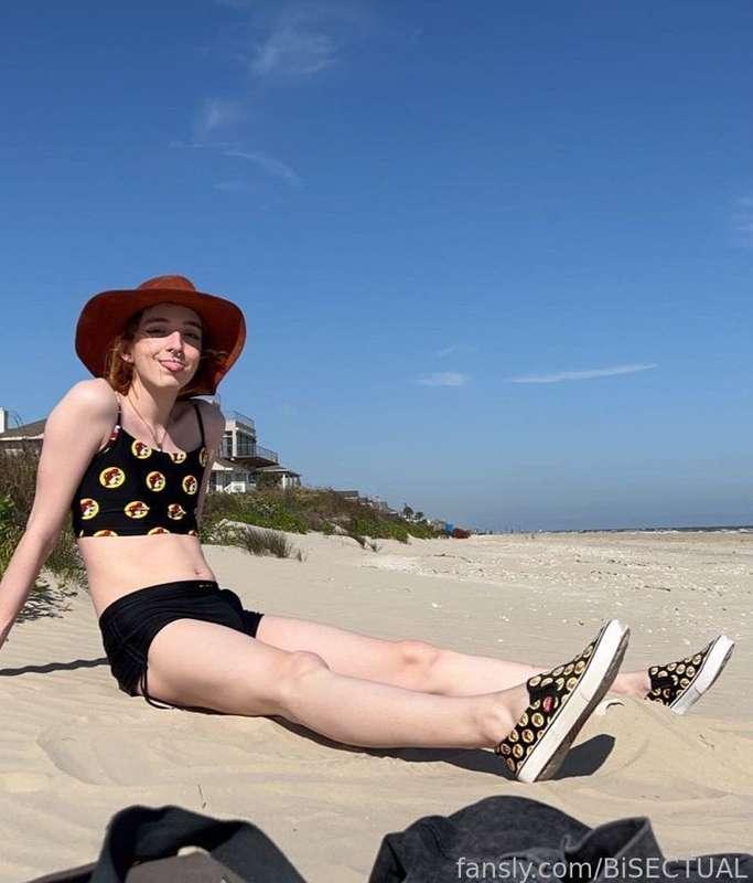 had a cute time at the beach thought y'all might enjoy &lt;3