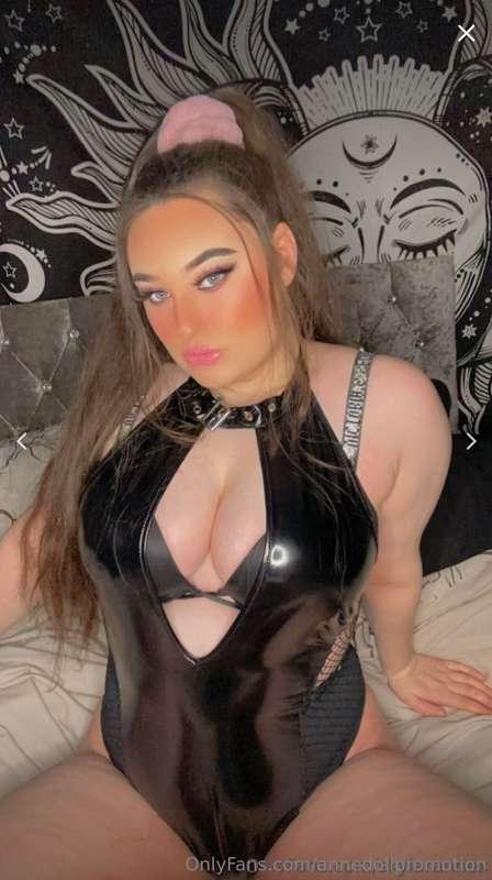 My bestfriend loves to watch men cum!! She's active & wants ..