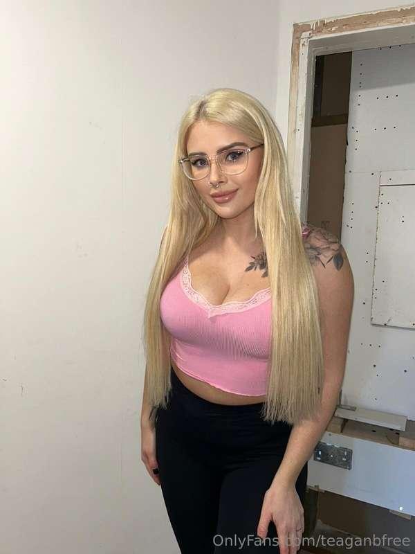 Come to my exclusive page to see the best content of me.😏 50..