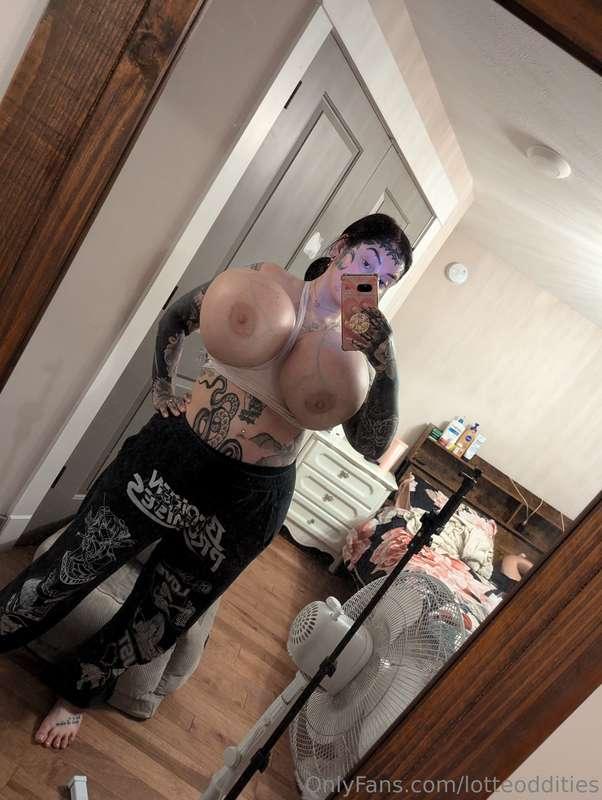 So... This is what happens when I wear the XL Calvin Klein b..