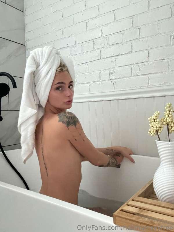# can you make me your babygirl daddy?