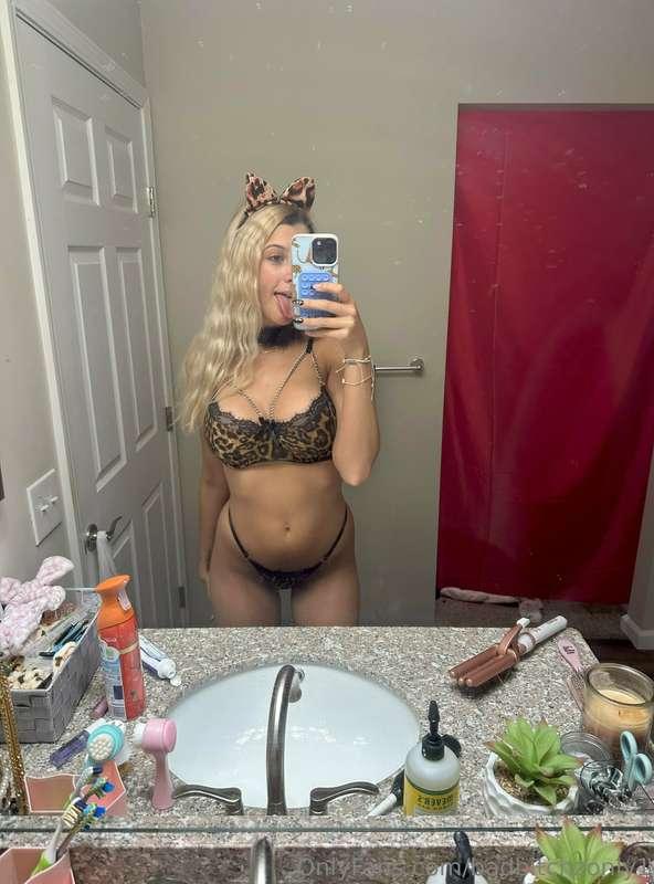 I wanna be your naughty little kitty