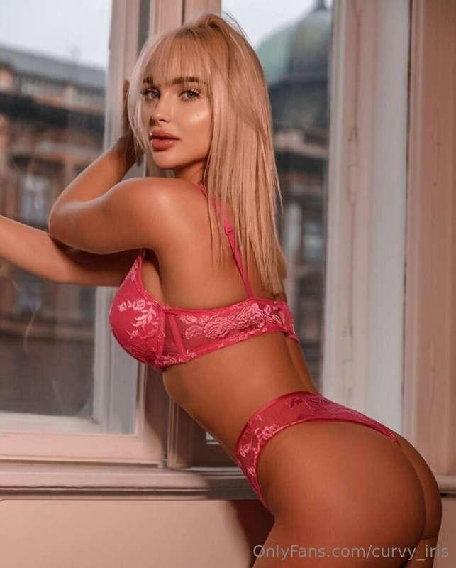 YOUR 18-YEAR-OLD GIRL WITH BIG TITS @yourfavbarbie_vip 🍒😍🥵HE..