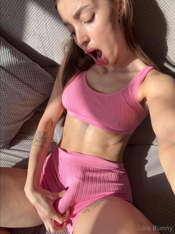 🟢FREE subscription🟢 🤤 She loves being played with her firm b..