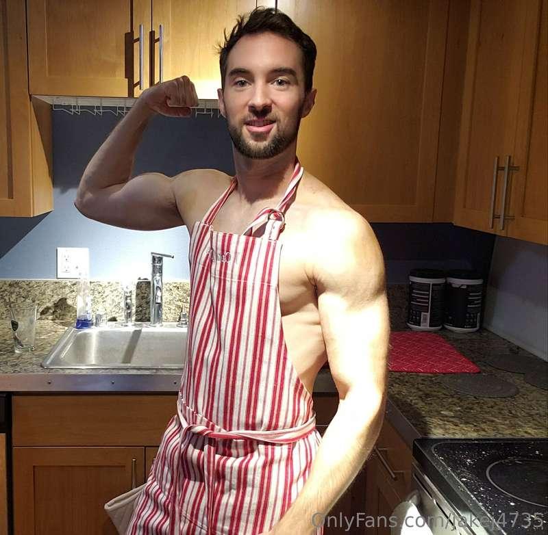 How do we like side-boob? 😏