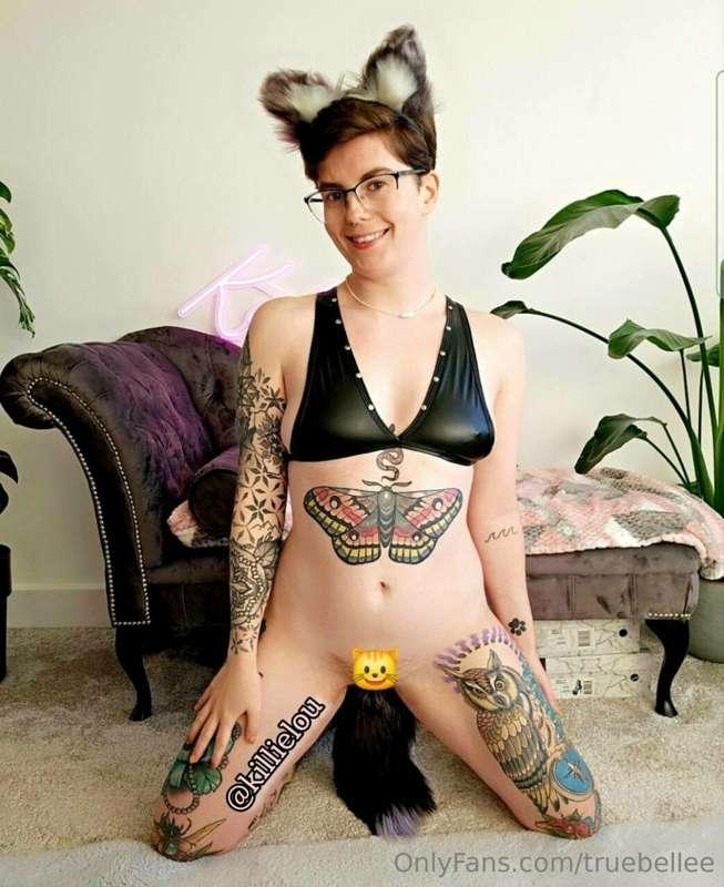 @killielou is a kinky cat girl
She also posts FREE nudes on ..