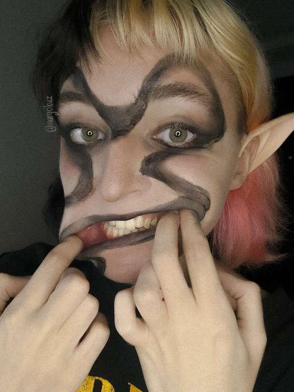 crazyyyy creepyyyy vibes

#fyp #selfie #creepy #freaky #clown #nonbinary #androgyny #tomboy 