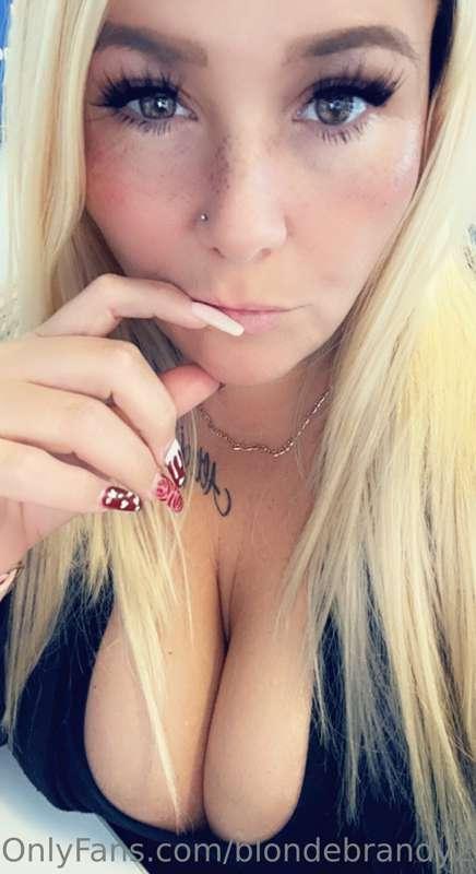 Wishing I was able to not be at work today. Such a good day ..