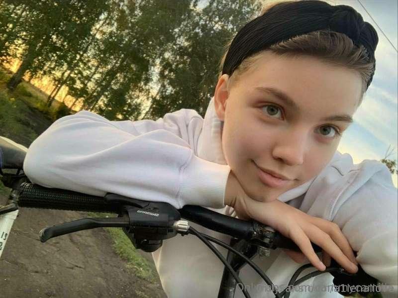 𝐅𝐫𝐞𝐞 𝐬𝐮𝐛𝐬𝐜𝐫𝐢𝐩𝐭𝐢𝐨𝐧 𝐎𝐍𝐋𝐘 𝐓𝐎𝐃𝐀𝐘 👉🏻 @cammycamilla 👈🏻This cutie w..