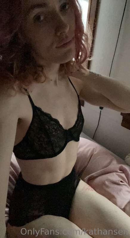 Heres a little video for you all, there is more of me over @..