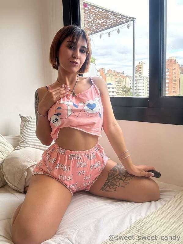 Would you invite me to have a sleepover? 🛏️