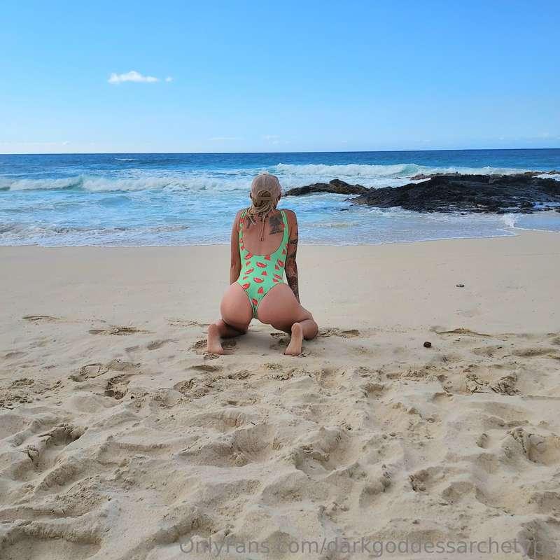 Beach fun!! 🌺