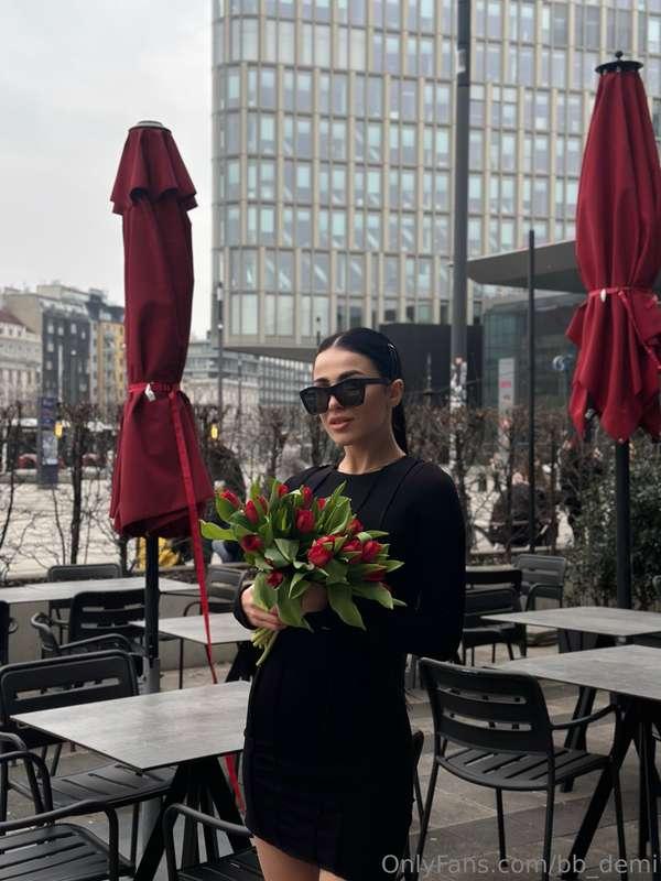 Do you love tulips as much as I do ?😊 🌷 I would furnish ever..