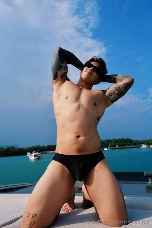 Can I give you a lap dance? 😋